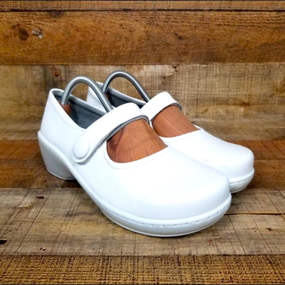 Klogs Shoes - Klogs Ashley Women Sz 8 M Mary Jane Shoes White Nursing Comfort Slip Resistant